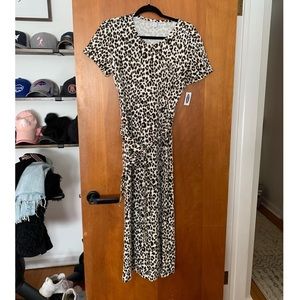 Leopard shirt sleeve maxi dress
